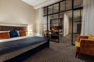 Без сняданкаў, з саунай або ў Presidential Suite. Колькі каштуе пажыць у гасцініцах Гродна? апарт-отель Семашко Гродно