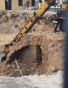 Гой абяцаў не зносіць! Замест драўляных дамоў на Міцкевіча хочуць пабудаваць гандлёвы цэнтр ці гасцініцу