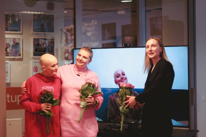 «Пра рак. Гісторыі беларусак". Фотавыставу пра жанчын, што перажываюць рак грудзей, адкрылі ў Вільні Выставка Про рак. Истории белорусок