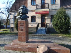 Прадпрымальнікі на плошчы, аўтобус у Нёмане, галадоўка ў Саюзе палякаў: пра што пісала гродзенская прэса 20 гадоў таму Саюз палякаў Беларусі Лукашэнкі