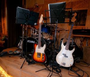 Выбар рэдакцыі: фестывалі Беларусі і замежжа, якія варта наведаць летам 2018 Жывая музыка ў Гродне ў пабе Госці