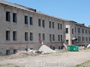 Да казарм ХІХ ст. на Шчорса хочуць дабудаваць лішнія паверхі: плануюць паўторныя абмеркаванні казармы на шчорса