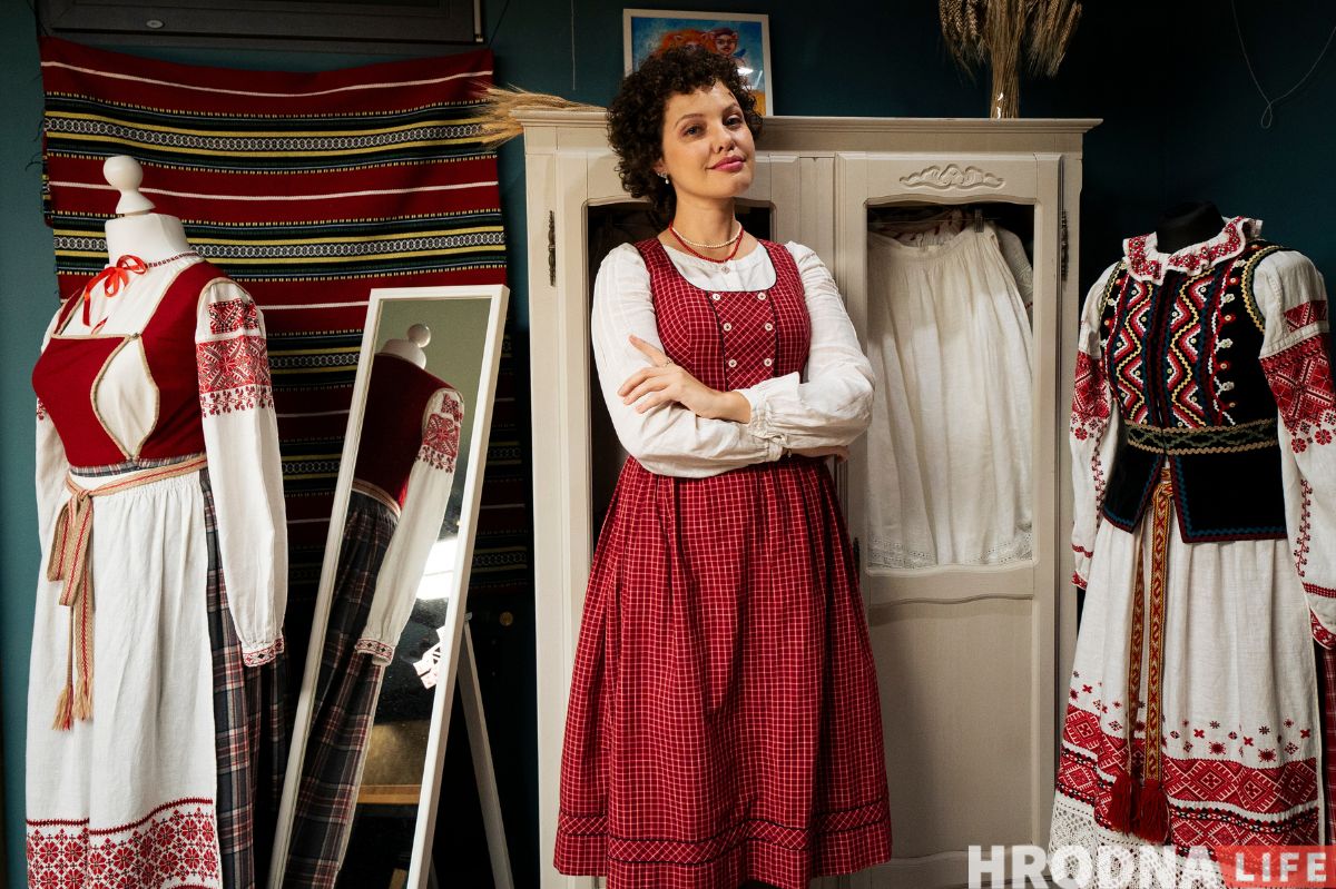 Екатерина Водоносова занимается восстановлением традиционных костюмов. Также она стала лицом новой коллекции бренда Belaruskicry