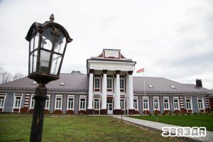 Калгас імя Міцкевіча адрамантаваў сядзібу XVIII стагоддзя, дзе спыняўся кароль Панятоўскі Сядзіба ў Вялікай Рагозніцы