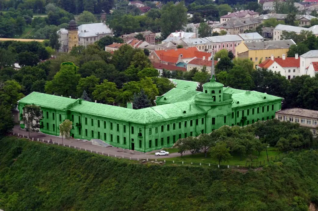 Новый замок в зеленом цвете ко Дню Святого Патрика