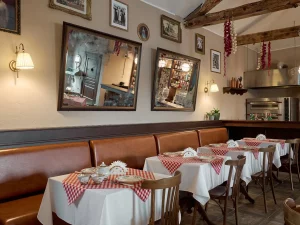 Памятаеце вінны бар "Чырвоным па белым"? Ягоная ўладальніца адкрыла італьянскую кавярню ў Скідалі – і вось як ідуць справы Итальянское кафе NONNA в Скиделе. Фото: hotim-design.by