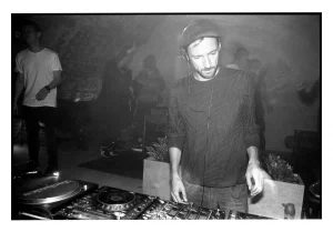 Дыджэй з Гродна выступіць на дабрачынным фэсце ў Варшаве - каб дапамагчы дзецям палітвязняў Дыджэй Schmoltz.