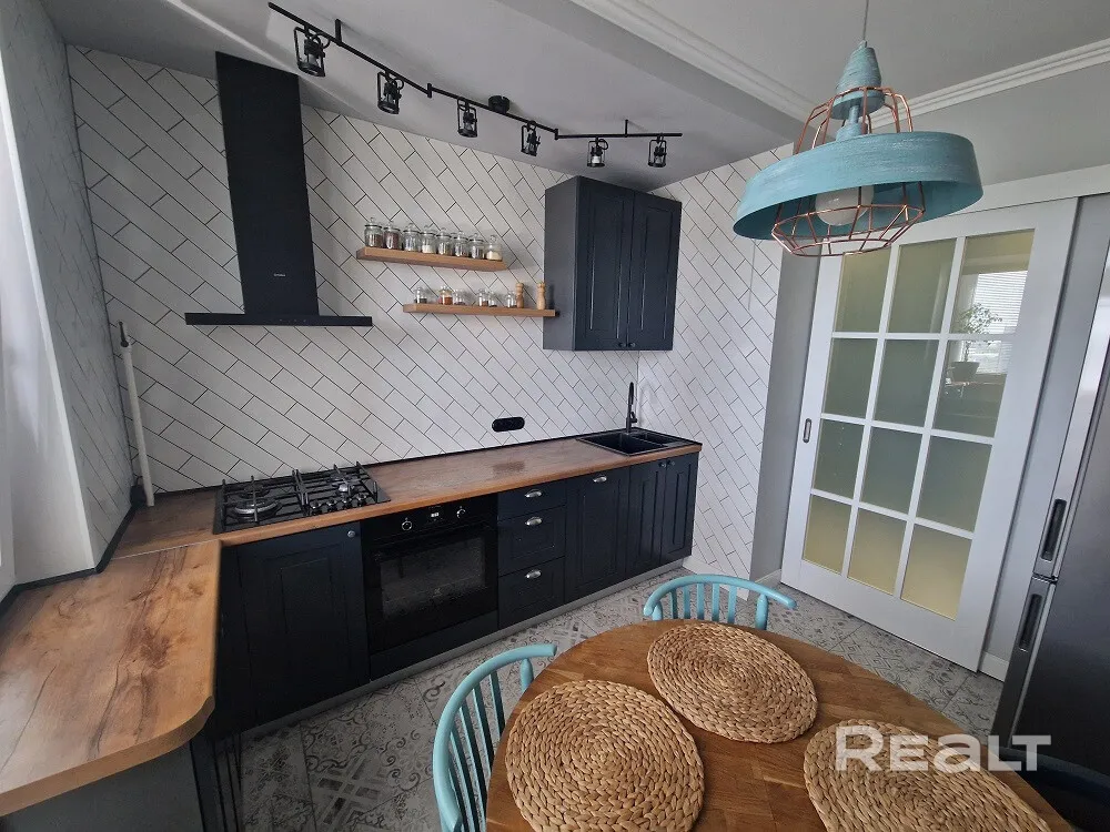 Кухня ў двушцы на Ліможа