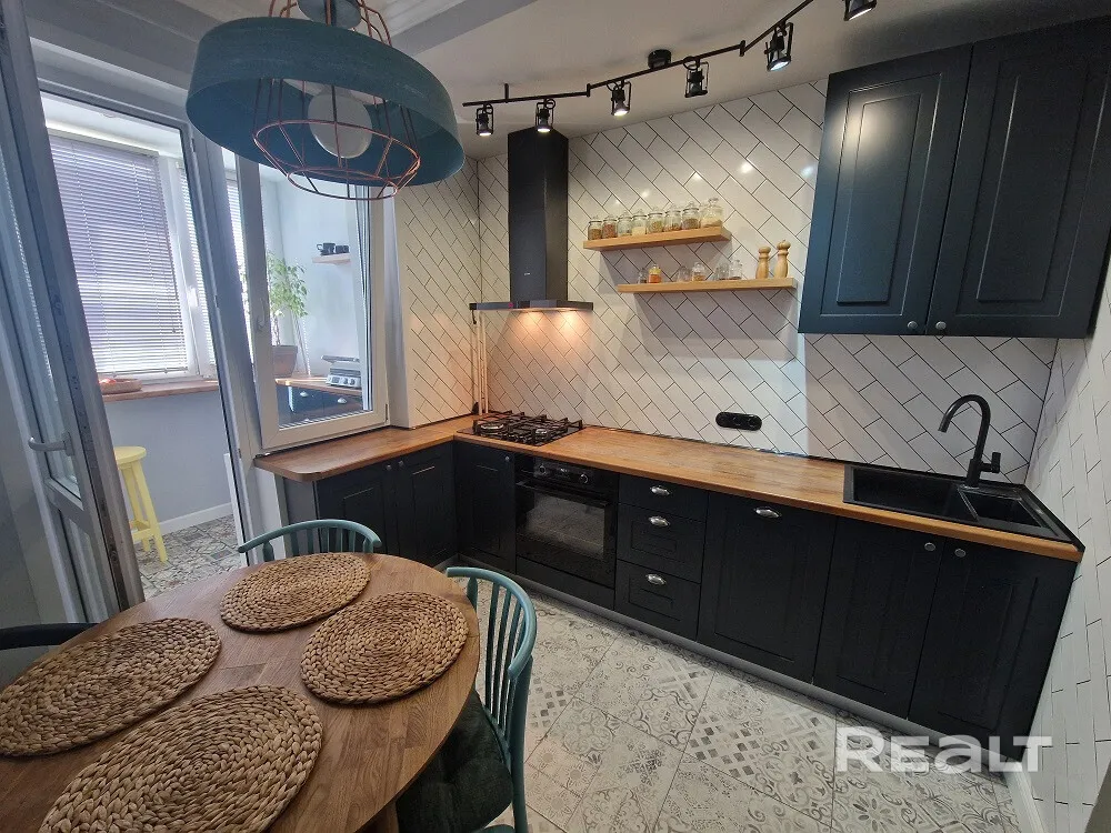 Кухня ў двушцы на Ліможа