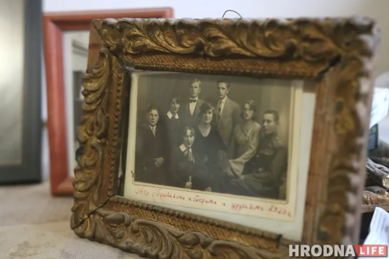 Стары сямейны здымак гродзенцаў. Гродзенцы любяць складаць радаводы, шукаць продкаў і даследаваць сваю генеалогію. Фота ілюстрацыйнае з архіву Hrodna.life