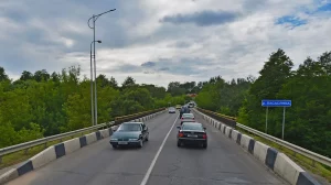 Каранік распавёў, калі ў Гродне пабудуюць пяты мост праз Нёман і што чакае іншыя гарадскія масты Мост праз Ласасянку ў Гродне. Скрыншот сэрвіса Яндэкс Карты