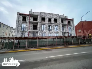 Новы жылы дом з'явіўся ў гістарычным цэнтры Гродна Новы дом на вуліцы Акадэмічнай у Гродне. Фота: newgrodno.by