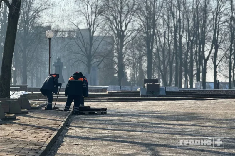 Рамонт ваенных могілак на Белуша. Крыніца: "Гродно Плюс"