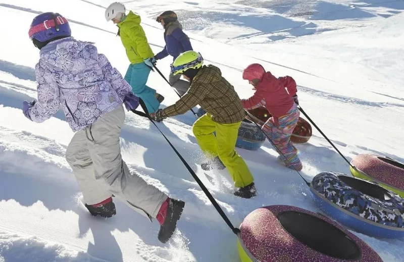 Катанне на цюбінгах у "Каробчыцкім Алімпе". Фота: Instagram парку