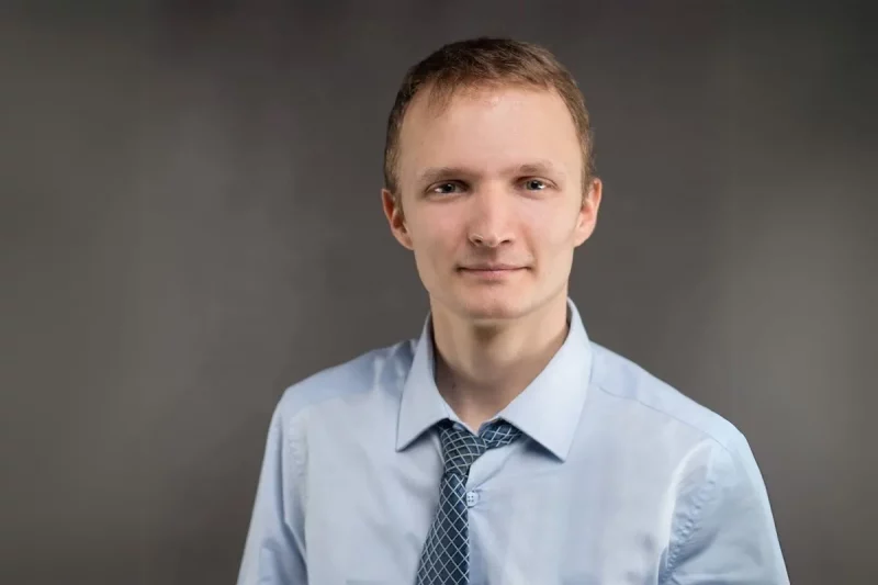 “КДБ у Гродне спрабаваў мяне вярнуць”. Яўген Дудкін пра жаданне быць карысным, магілёўскія стэрэатыпы і будучыню Альшанкі Яўген Дудкін. Фота з агітацыйных матэрыялаў парламенцкай кампаніі 2019 года