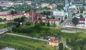 Вобраз закаханых. У цэнтры Гродна на беразе Нёмана з'явіцца новая скульптура Месца размяшчэння скульптуры. Крыніца: Гродзенскі гарвыканкам