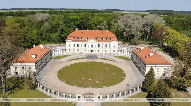 Палац у Свяцку. Фота: Леанід Шчаглоў, БелТА
