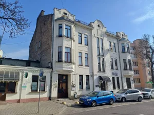 У Гродне прадалі маёмасць фірмы "Новое зрение". Клініку пазбавілі ліцэнзіі - яна сышла з Беларусі (абноўлена) Будынак "Нового зрение". Фота: e-auction.by