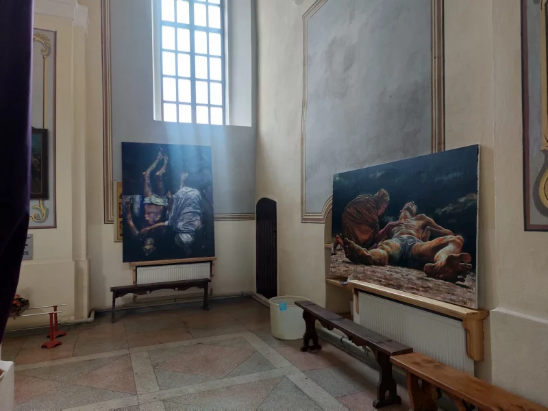 Працы Сяргея Грыневіча ў навагрудскім касцёле. Крыніца: Facebook мастака