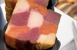 У Triniti з'явілася крама морапрадуктаў, дзе прадаюць «шахматныя» рулеты з рыбы У Triniti з'явілася крама морапрадуктаў, дзе прадаюць «шахматныя» рулеты з рыбы