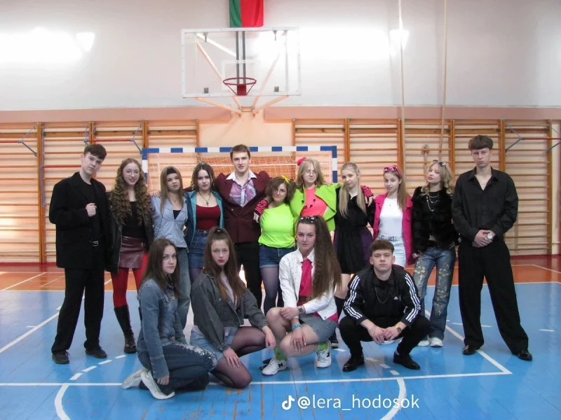 Гродзенскія школьнікі падхапілі сусветны трэнд — у апошні навучальны тыдзень прыходзяць у школу без заплечнікаў Гродзенскія школьнікі падхапілі сусветны трэнд — у апошні навучальны тыдзень прыходзяць у школу без заплечнікаў