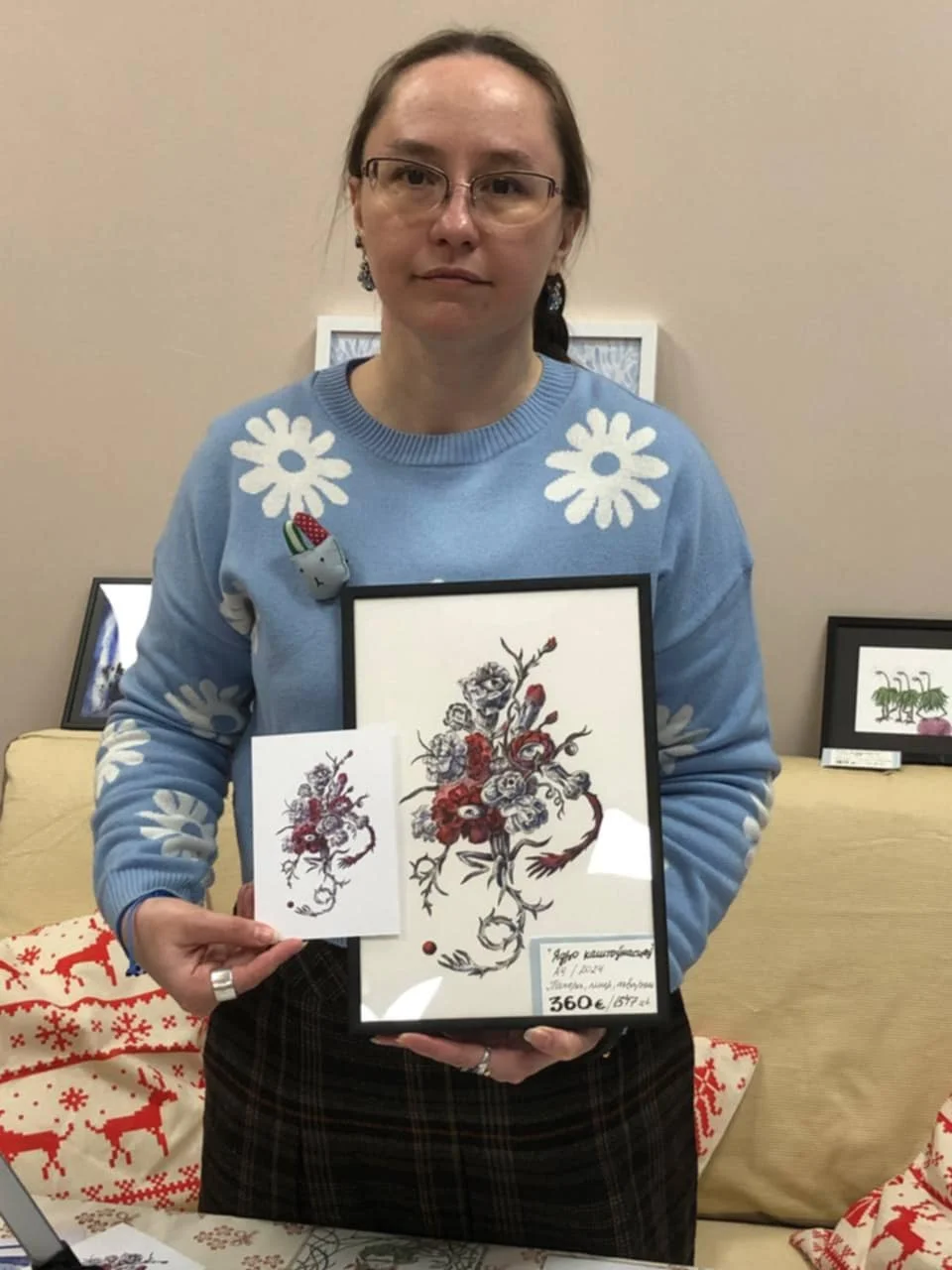 Мастачка Таццяна Калач са сваёй карцінай