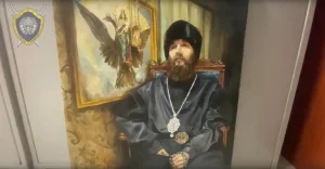 У Гродзенскай вобласці працавала міжнародная секта. Ёю заняўся Следчы камітэт Портрет Леонида Власова - лидера движения "Русская православная церковь - Царская империя". Скриншот видео Следственного комитета