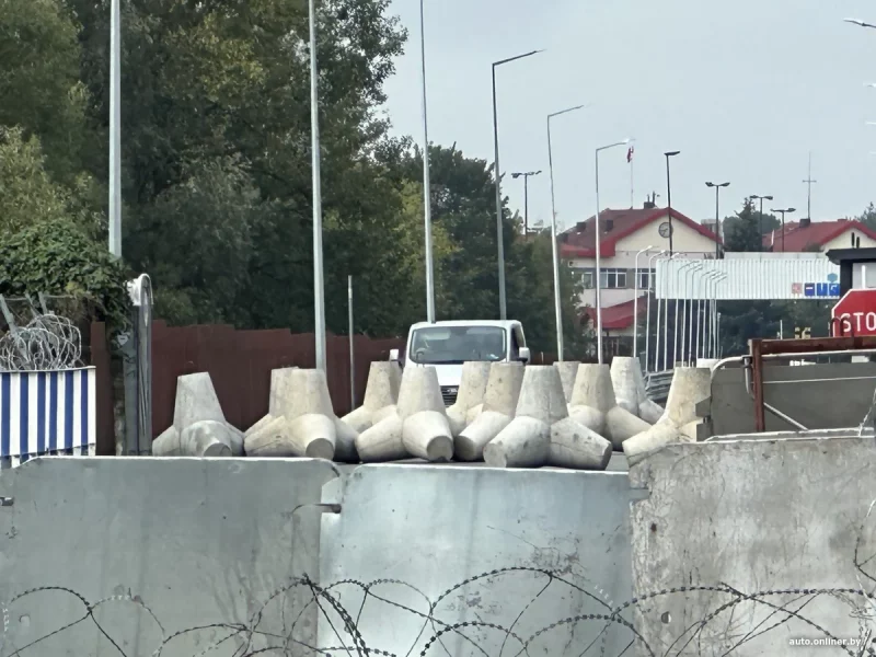 Упершыню за 30 гадоў усе памежныя пераходы паміж Беларуссю і Польшчай пустуюць: як зараз выглядаюць закрытыя пераходы ў Гродзенскай вобласці