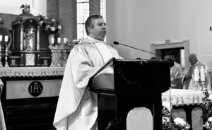 Ксёндз Ян Варанецкі, Ашмяны