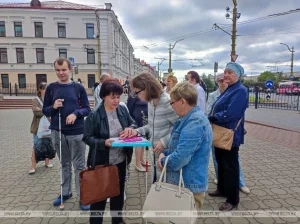 Амерыканец шукае сляды продкаў, якія нарадзіліся ў Гродне — гараджане аднавілі прабелы па фотаздымку