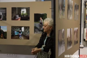 Памерла гродзенская фотографка Наталля Дораш Фотографка Наталля Дораш на вернісажы выставы "Карані", верасень 2021