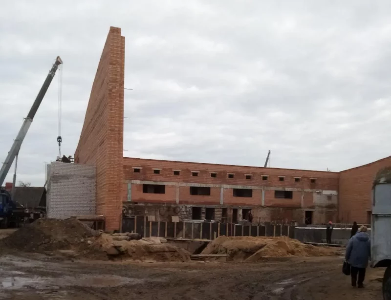 Рэканструкцыю басейна "Лазурный" завершаць летам 2026 года Басейн "Лазурный". Фота: "Перспектива"