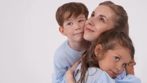 "Відэа адарваныя ад рэальнага жыцця". Што не так з прапагандай дзетараджэння ў Беларусі Скрыншот з відэа, якое прапагандуе адмову ад абортаў