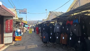 «Без беларусаў цяжка». Як Кавалерыйскі рынак у Беластоку (не) ажывае пасля адкрыцця межаў Рынок в Белостоке на улице Kawaleryjska