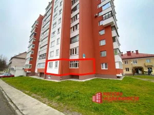 У Гродне прадаюць памяшканне пад бізнэс. Гэты раён - перспектыўны Дом на Горновых. Фото: Магазин недвижимости