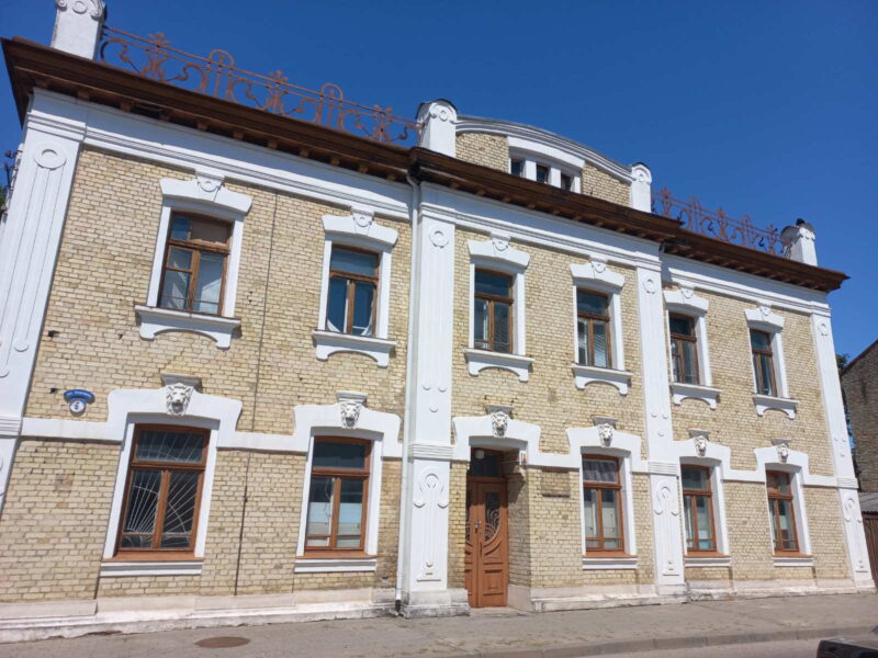 У Гродне ў гістарычным «доме з ільвамі» адкрыюць гатэль. Уладальнікі абяцаюць беражлівую рэстаўрацыю У Гродне ў гістарычным «доме з ільвамі» адкрыюць гатэль. Уладальнікі абяцаюць беражлівую рэстаўрацыю