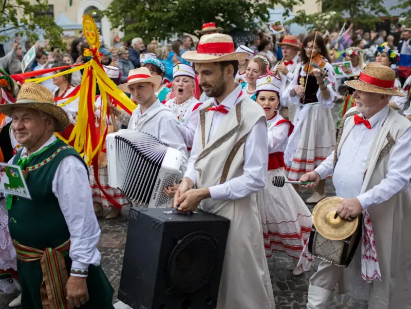 Стала вядома, калі пройдзе XV Фестываль нацыянальных культур у Гродне (абноўлена) Шэсце ў першы дзень Фестывалю нацыянальных культур у Гродне, 7 чэрвеня 2024. Фота: t.me/tusivgrodno