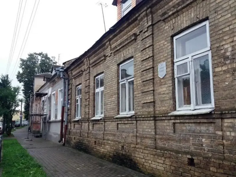 Надпись «GEORE 1348» на доме №3 по улице Студенческой. В годы последней немецкой оккупации улица имела сначала название №409, а после «Лотзенер-штрассе». Фото: Hrodna 11:27