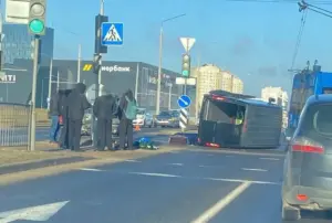 У Гродне грузавік выкаціўся на прыпынак: двое пацярпелых У Гродне грузавік выкаціўся на прыпынак: двое пацярпелых