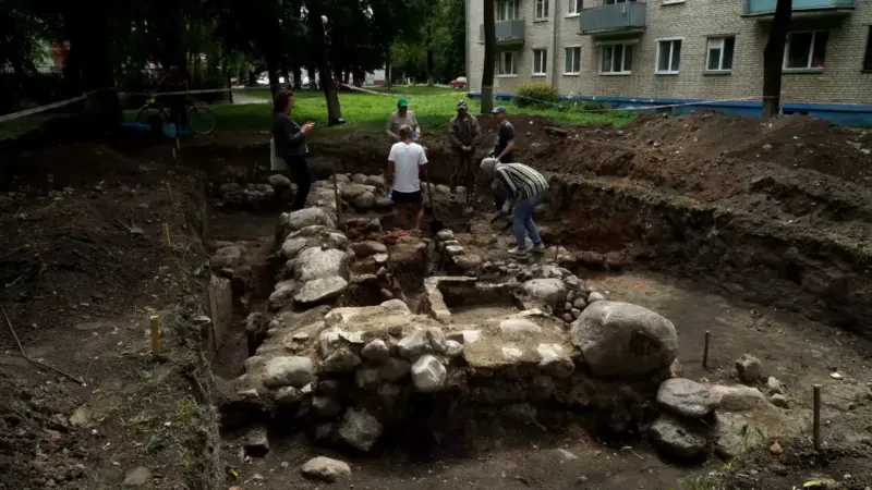 У Лідзе закансервуюць гістарычны падмурак - на яго месцы ўсталююць памятную таблічку