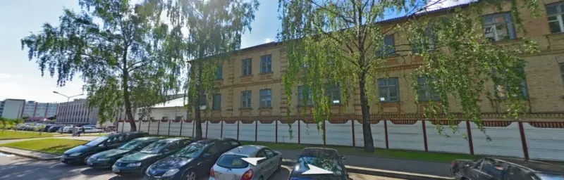 Былую казарму пагранічных войскаў перабудуюць пад маладзёжна-патрыятычны клуб Белуша, 3. Фота: Яндекс.Карты