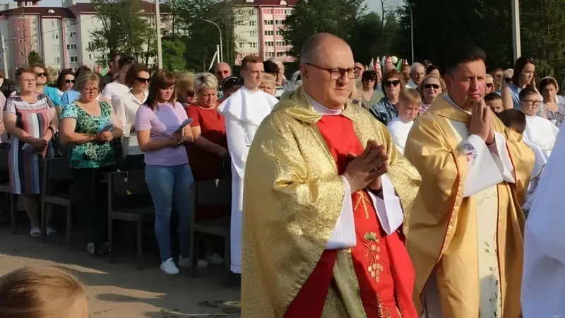У Зэльвенскім раёне затрымалі ксяндза. Яго арыштавалі на 15 сутак священник