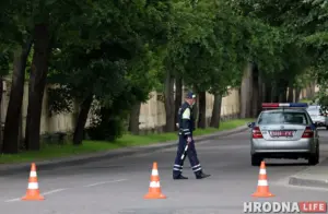 На выездзе з Гродна з указальнікаў знікла лацінка - нават для польскіх назваў На выездзе з Гродна з указальнікаў знікла лацінка - нават для польскіх назваў