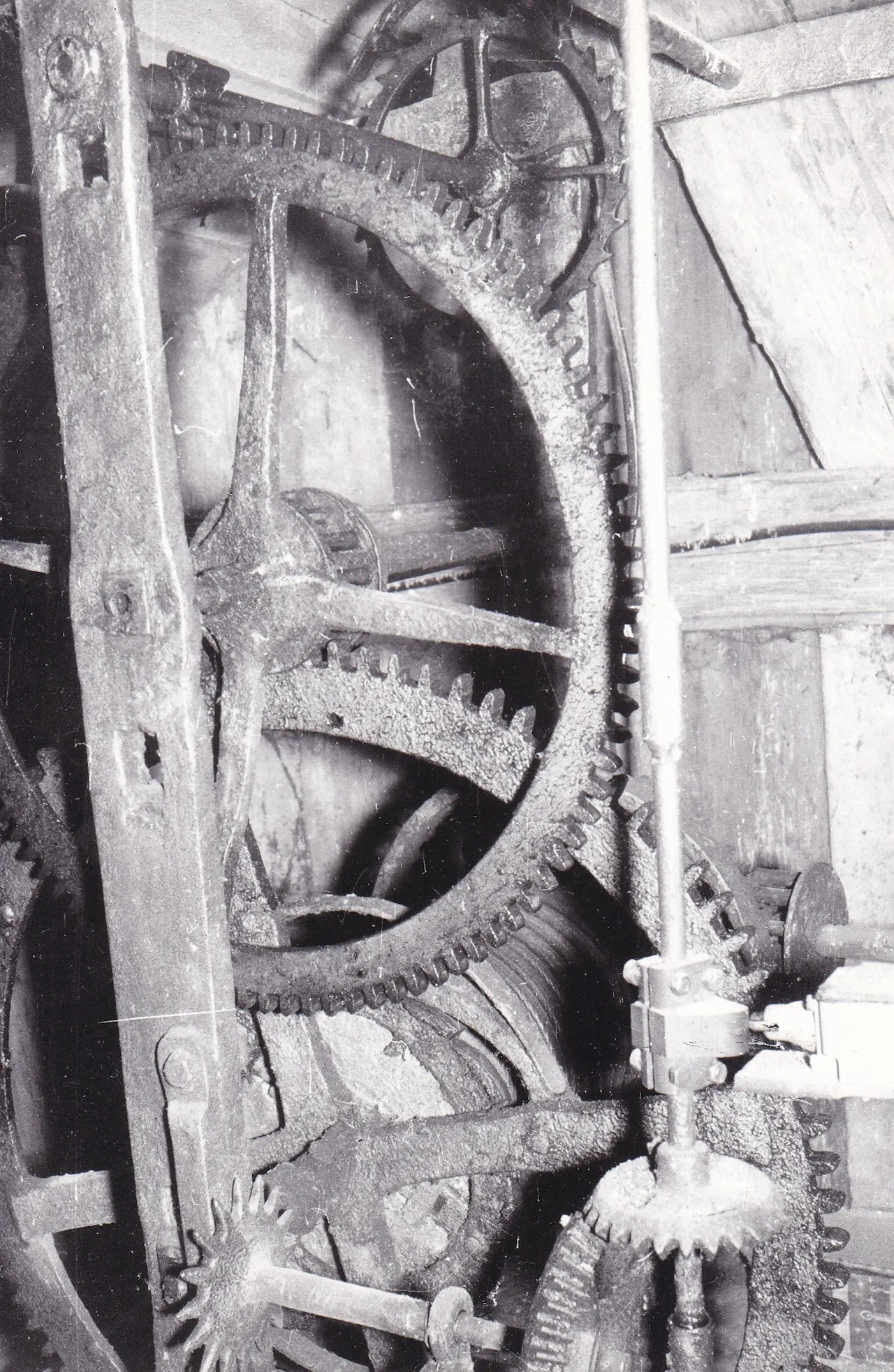 Часткі механізма гродзенскага гадзінніка. Фота з прыватнага архіва сям'і Аляксандра Мілінкевіча